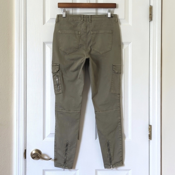 Blank NYC The Reade Mid Rise Ankle Cropped Twill Skinny Cargo Pants Sage 28 - Picture 4 of 14